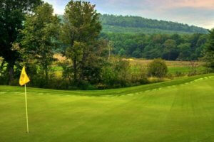West Virginia Vacation Rentals | Breathtaking Scenery on a Gold Course